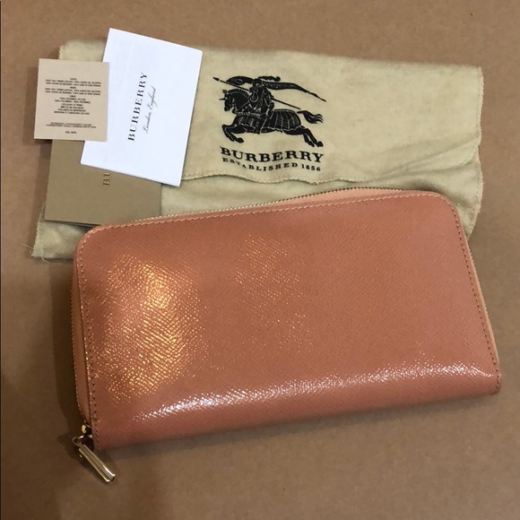 NWOT Burberry Calf Leather Zip Around Wallet - Picture 7 of 8